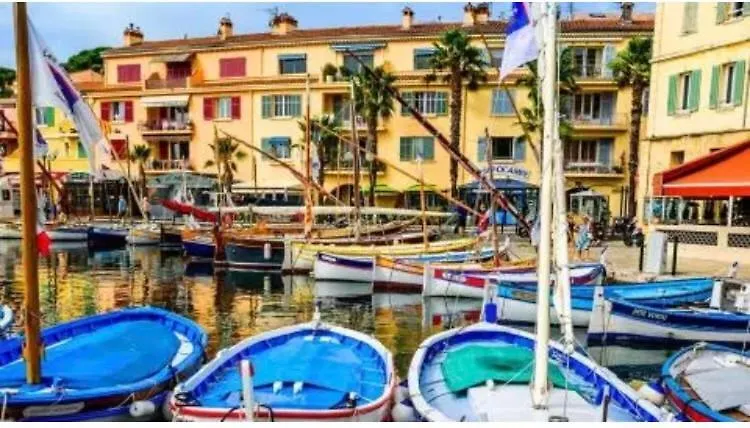 Apartment Joli T3 A 5 Mins A Pied Plage Et Port Avec Parking Sanary-sur-Mer France