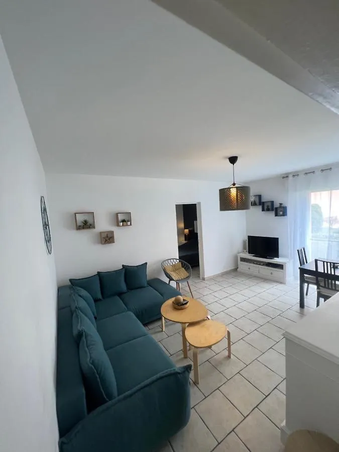 Apartment Joli T3 A 5 Mins A Pied Plage Et Port Avec Parking Sanary-sur-Mer
